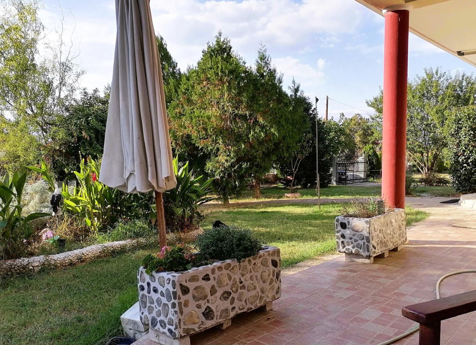 Villa Elly ซานธี ภายนอก รูปภาพ