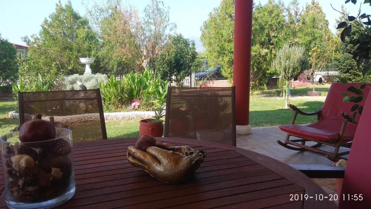 Villa Elly ซานธี ภายนอก รูปภาพ