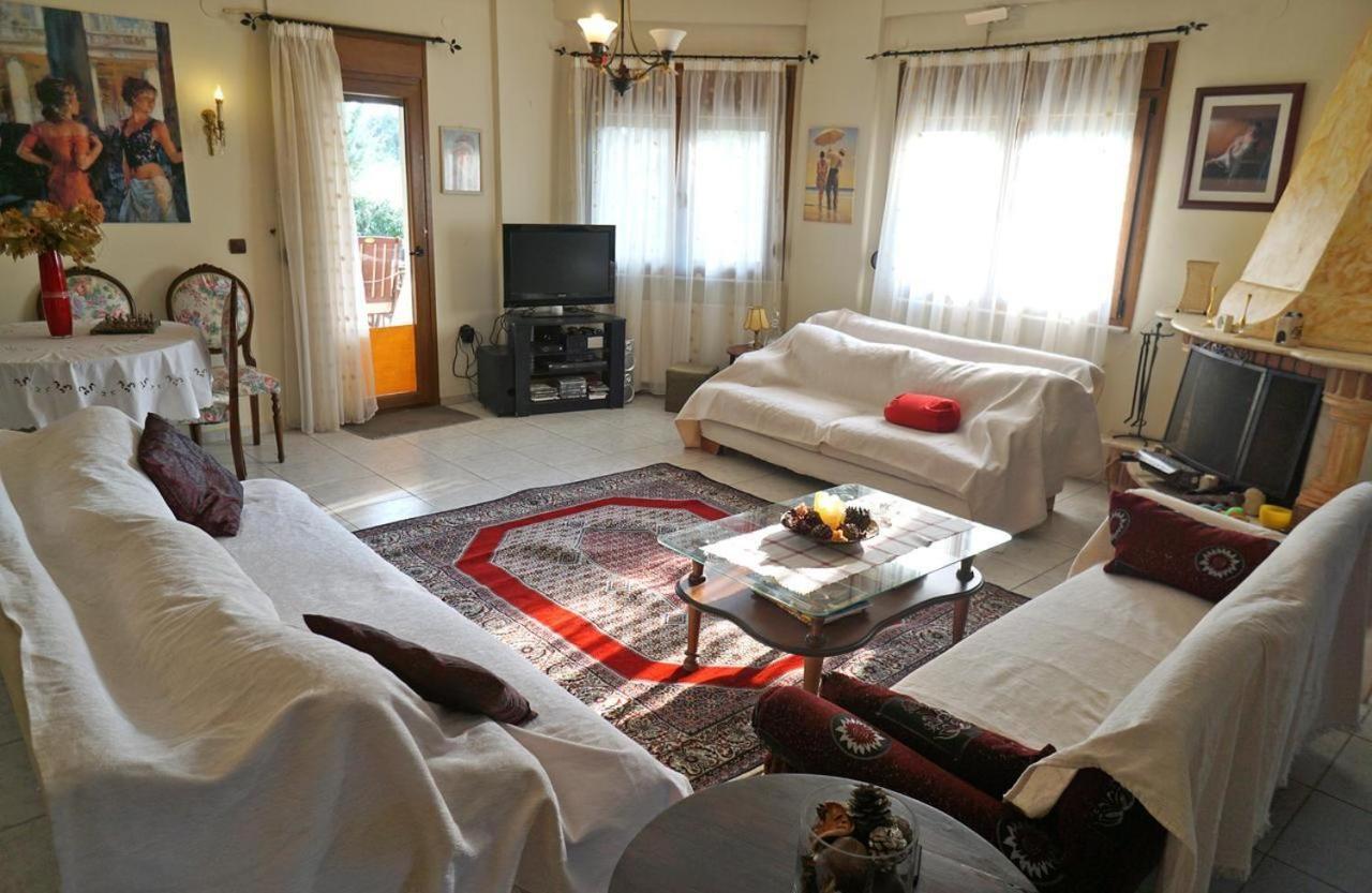 Villa Elly ซานธี ภายนอก รูปภาพ